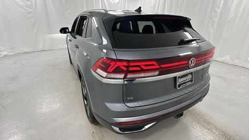 2025 Volkswagen Atlas Cross Sport 2.0T SE w/Technology 4MOTION