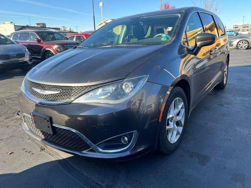 2018 Chrysler Pacifica Touring Plus