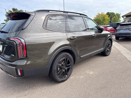 Dark Moss 2023 Kia Telluride SX X-Line