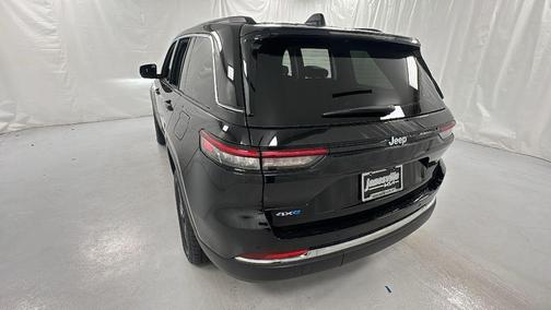 2022 Jeep Grand Cherokee 4xe Base