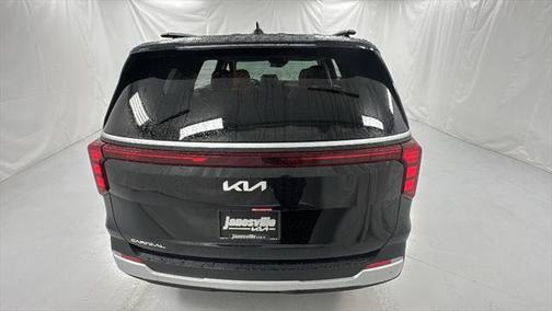 2025 Kia Carnival EX
