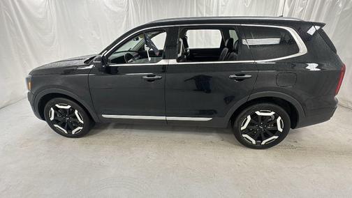 Ebony Black 2025 Kia Telluride S