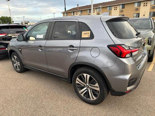 Mercury Gray Metallic 2021 Mitsubishi Outlander Sport 2.0 ES