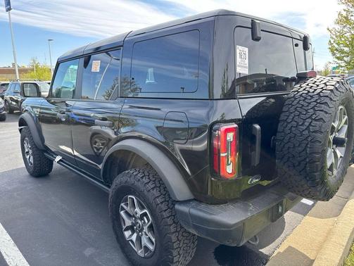 Shadow Black 2025 Ford Bronco Badlands