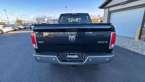 2017 RAM 2500 Laramie Crew Cab 4x4 6'4' Box