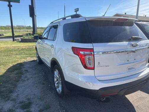 White Platinum Clearcoat Metallic 2014 Ford Explorer Limited