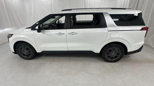 Snow White Pearl 2026 Kia Carnival Hybrid EX