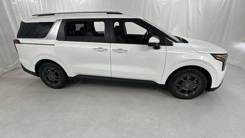 Snow White Pearl 2026 Kia Carnival Hybrid EX