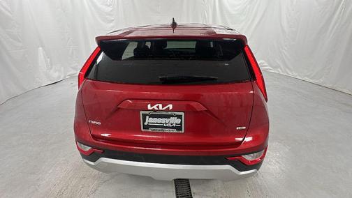 2025 Kia Niro LX