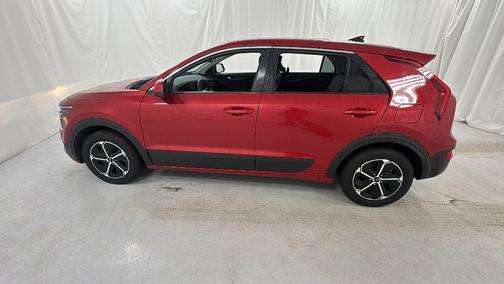 2025 Kia Niro LX