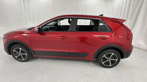 2025 Kia Niro LX