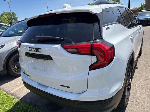 Summit White 2019 GMC Terrain SLT