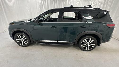 2024 Nissan Pathfinder Platinum 4WD