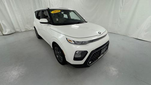 Snow White Pearl 2021 Kia Soul EX