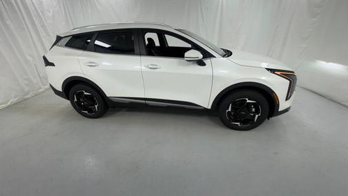 Snow White Pearl 2026 Kia Sportage Hybrid EX