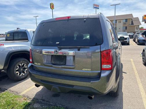 Silver 2014 Honda Pilot EX-L