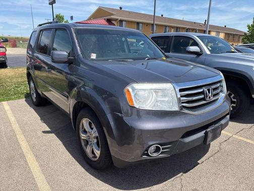 Silver 2014 Honda Pilot EX-L