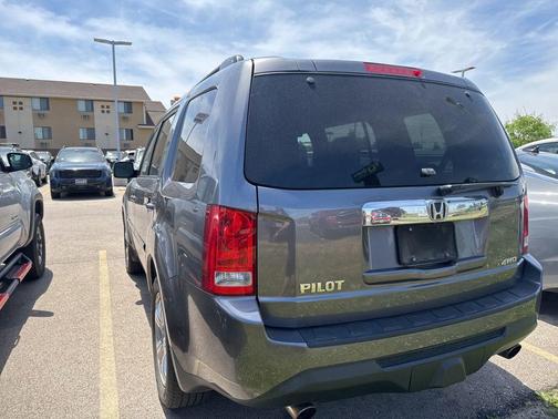 Silver 2014 Honda Pilot EX-L