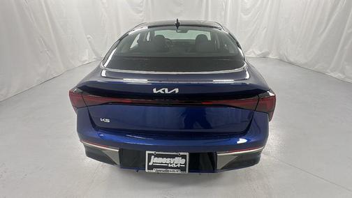 2026 Kia K5 EX