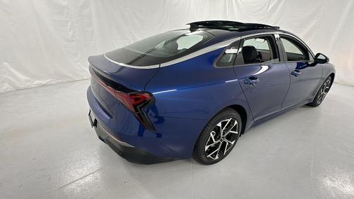 2025 Kia K5 EX