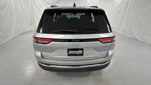 2023 Jeep Grand Cherokee Limited X