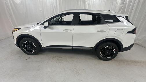 Snow White Pearl 2026 Kia Sportage Hybrid EX