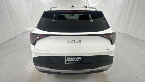 Snow White Pearl 2026 Kia Sportage Hybrid EX