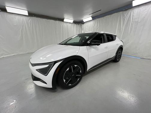 2025 Kia EV6 Wind