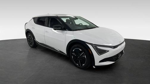 Glacier White Pearl 2025 Kia EV6 Wind