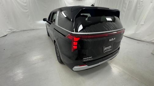 Aurora Black Pearl 2026 Kia Carnival LXS