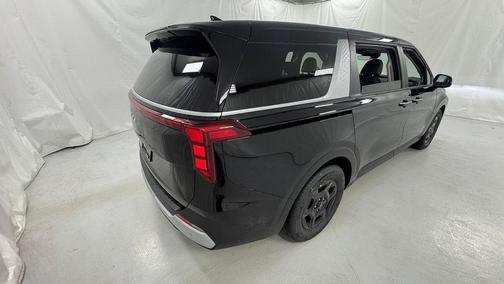 Aurora Black Pearl 2026 Kia Carnival LXS