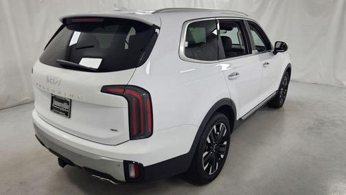 Glacial White Pearl 2024 Kia Telluride SX Prestige