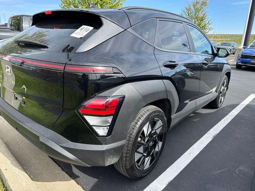 Abyss Black Pearl 2025 Hyundai KONA SEL