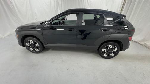 Abyss Black Pearl 2025 Hyundai KONA SEL