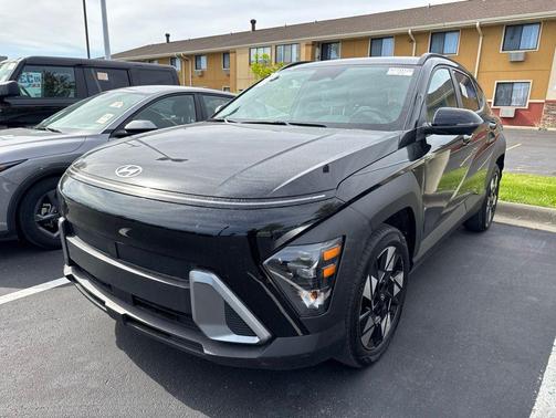 Abyss Black Pearl 2025 Hyundai KONA SEL