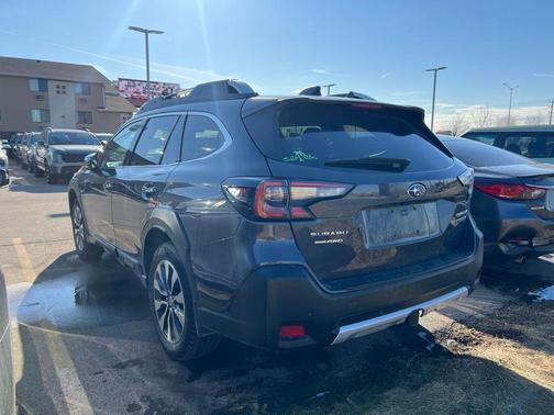 2023 Subaru Outback Touring XT