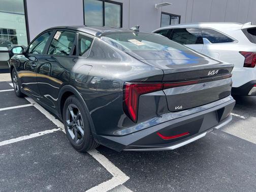 Interstellar Gray 2025 Kia K4 LXS