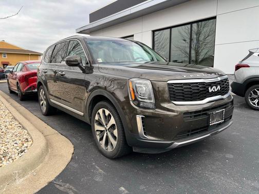Dark Moss 2022 Kia Telluride S