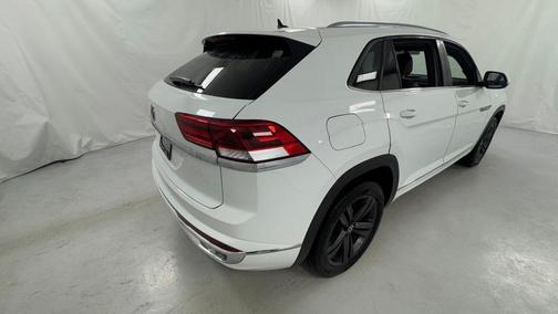 2021 Volkswagen Atlas Cross Sport 3.6L V6 SE w/Technology R-Line