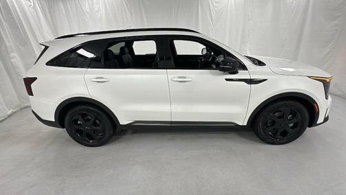 Snow White Pearl 2026 Kia Sorento Hybrid SX Prestige