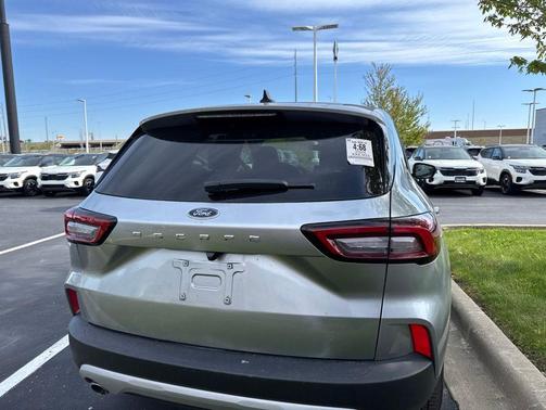 Iconic Silver Metallic 2024 Ford Escape Active