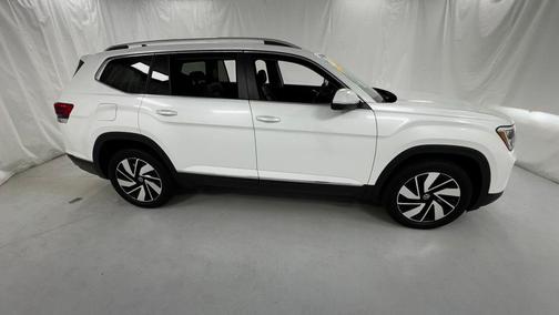 Pure White 2025 Volkswagen Atlas 2.0T SEL