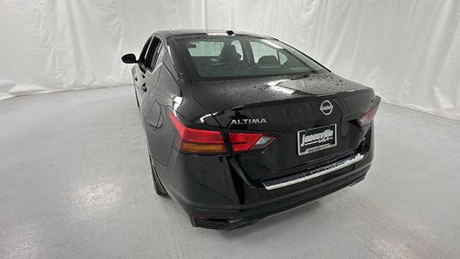2023 Nissan Altima SR Intelligent AWD
