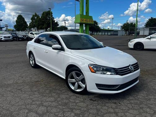 Candy White 2013 Volkswagen Passat 2.5 SE