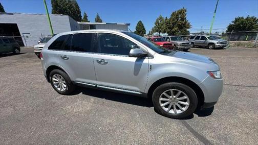 2013 Lincoln MKX Base