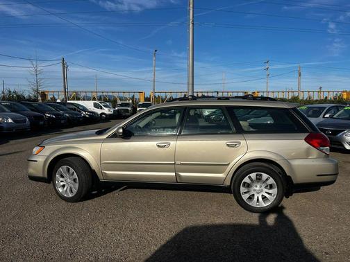 Tan 2008 Subaru Outback Base