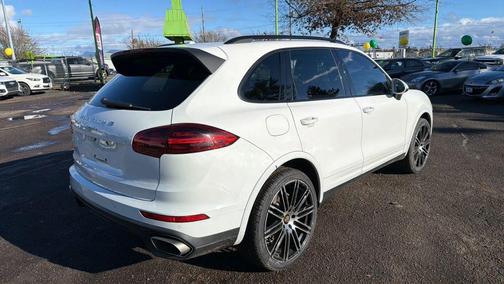 2016 Porsche Cayenne Cayenne