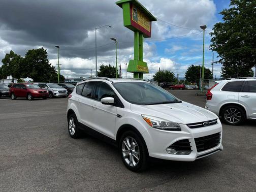White Platinum Metallic Tri-Coat 2015 Ford Escape Titanium