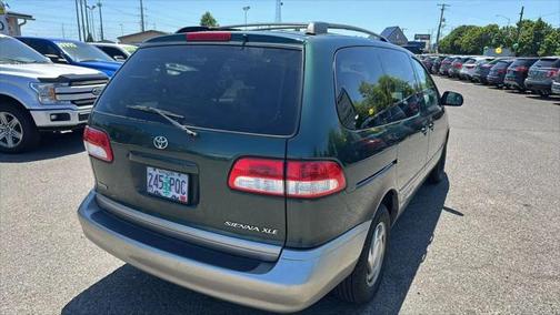 2002 Toyota Sienna XLE