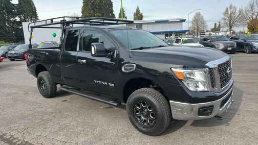 2017 Nissan Titan XD SV